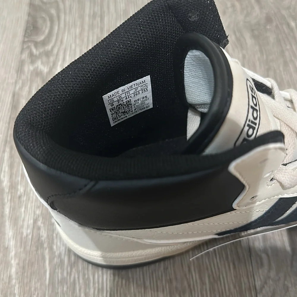 BNWT Adidas white/ cream and Black High-Tops ( multi sizes) - Picture 5 of 10